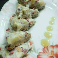 A picture of Fruity biscuit curd tart.