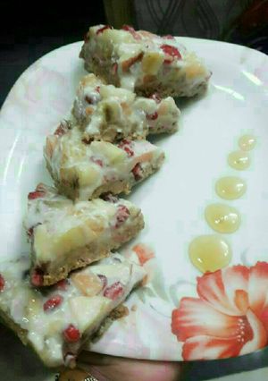 A picture of Fruity biscuit curd tart.