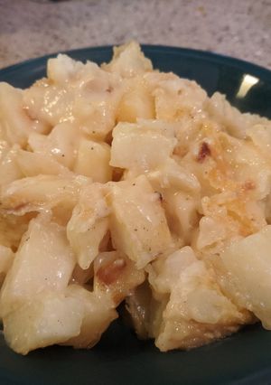 A picture of Vegan Cheesy Potatoes.