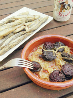 Una foto de Morcilla encebollá
