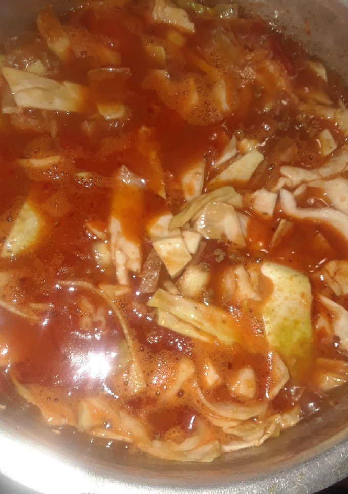 A picture of Unstuffed Cabbage Roll Soup.