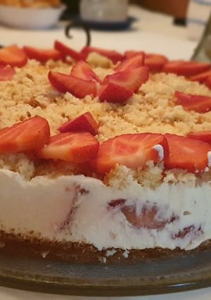 Una foto de Tarta de queso con fresas