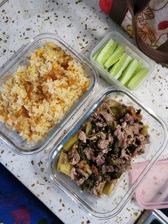Hình của món Cơm rang dưa bò: cơm trưa VP.