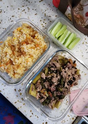 Hình của món Cơm rang dưa bò: cơm trưa VP.