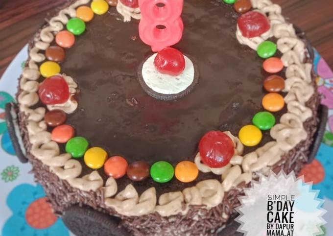 Simple Birthday Cake (Based Cake: Bolu Zebra) - cookandrecipe.com