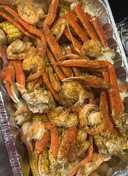 Seafood boil w/red n hot sauce Recipe by Hessa - Cookpad