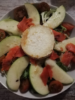 Una foto de Ensalada ~ Gourmet~