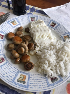 Una foto de Bacalao al Varoma con salsa de Ajo y vino en Thermomix