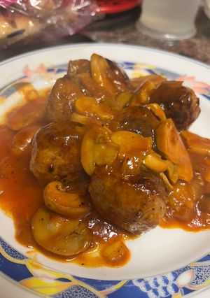 Una foto de Albóndigas con champiñones🍄‍🟫