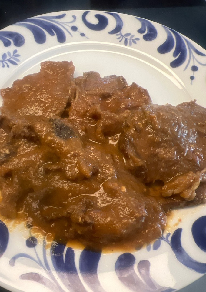 Una foto de Vedella rostida amb bolets (recepta yaya Cristina modificada per Iván)