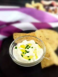 Una foto de Salsa tzatziki griega