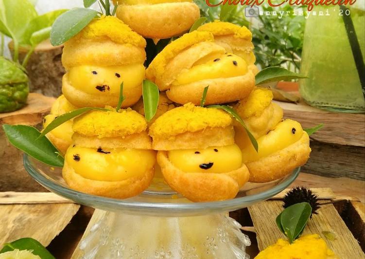 Choux Craquelin, dengan vla jeruk purut