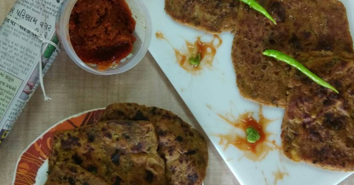 Square Minty PotatoOnion Parathas (From PotatoOnion Sabji) Recipe by