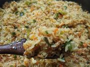 Una foto de arroz frito