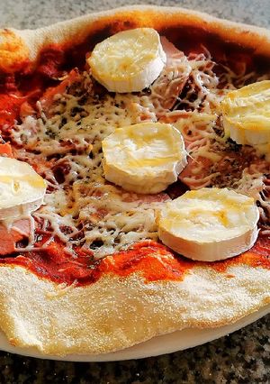 Une photo de 🇫🇷 🇬🇧 Pâte à pizza rustique / Pizza dough BASE005