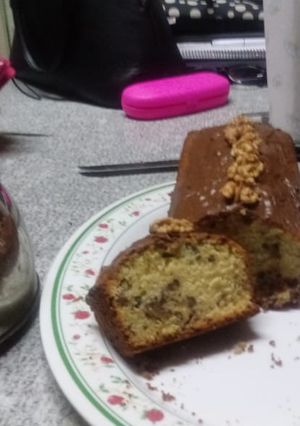 Una foto de Budín de nuez bañado en chocolate
