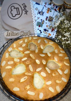 عکسی از دستور کیک پای گلابی