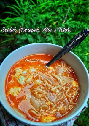 Foto resep Seblak Bandung (Kerupuk, Mie & Telor)