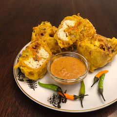 A picture of Indonesian Deep Fried Stuffed Tofu (Tahu Isi).