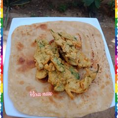 A picture of PALAK PAKORAY With Paratha.
