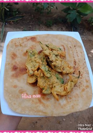 A picture of PALAK PAKORAY With Paratha.