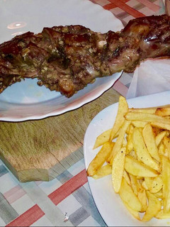 Una foto de Paletilla de cordero asada