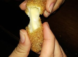 Una foto de Dedos de queso o tequeños