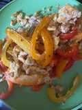 Huevo con pimientos deliciosos y saludable