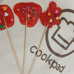 A picture of Pomegranate juice lolipops 🍭🍭🍭🍭.