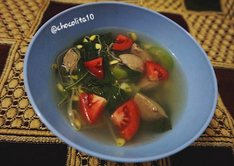 Resep: Makan di DimeSayur Bening Bayam Bakso