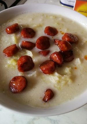 Leveses kelkáposzta grillkolbásszal recept fotója