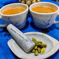 A picture of Cardamom tea (Elaichi chai).