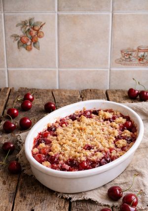 Foto di Crumble Veloce alle Ciliegie