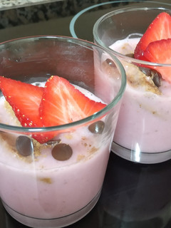 Una foto de Natillas caseras de fresas naturales
