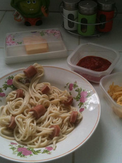 Una foto de Pasta larga para la familia menuda