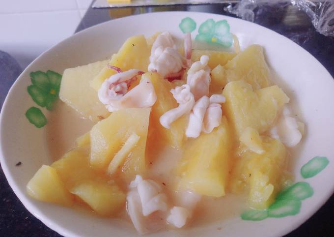 Recipe of Homemade Fresh pineapple and squid