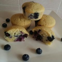 A picture of #seasonalingredientscontest# blue berries cupcakes.