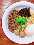 肉脞面 BAK CHOR MEE (MINCED MEAT NOODLES)