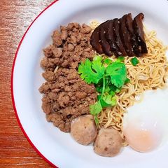 A picture of 肉脞面 BAK CHOR MEE (MINCED MEAT NOODLES).