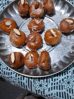 बिहार की बालूशाही (Bihari Balushahi Recipe In Hindi) रेसिपी मुख्य फोटो