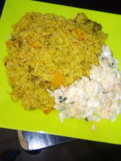 Jollof rice da coleslaw ainihin hoton girkin