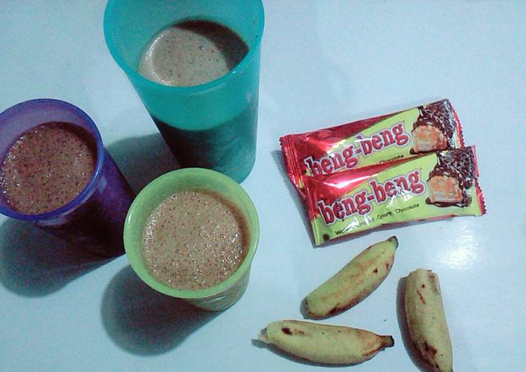 Beng-Beng Banana Smoothies