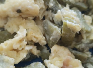 Una foto de Huevo revuelto con Nopales