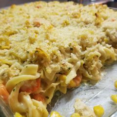 A picture of Chicken noodle casserole.