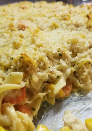 A picture of Chicken noodle casserole.