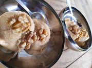 Una foto de compota de manzana sin azúcar
