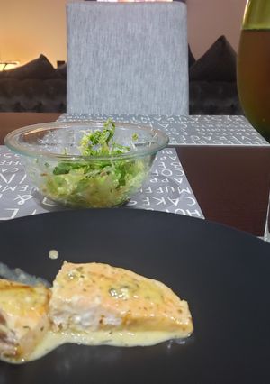 Una foto de Salmon a la ajillo😋