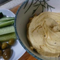 Easy fantastic hummus A picture of Easy fantastic hummus.