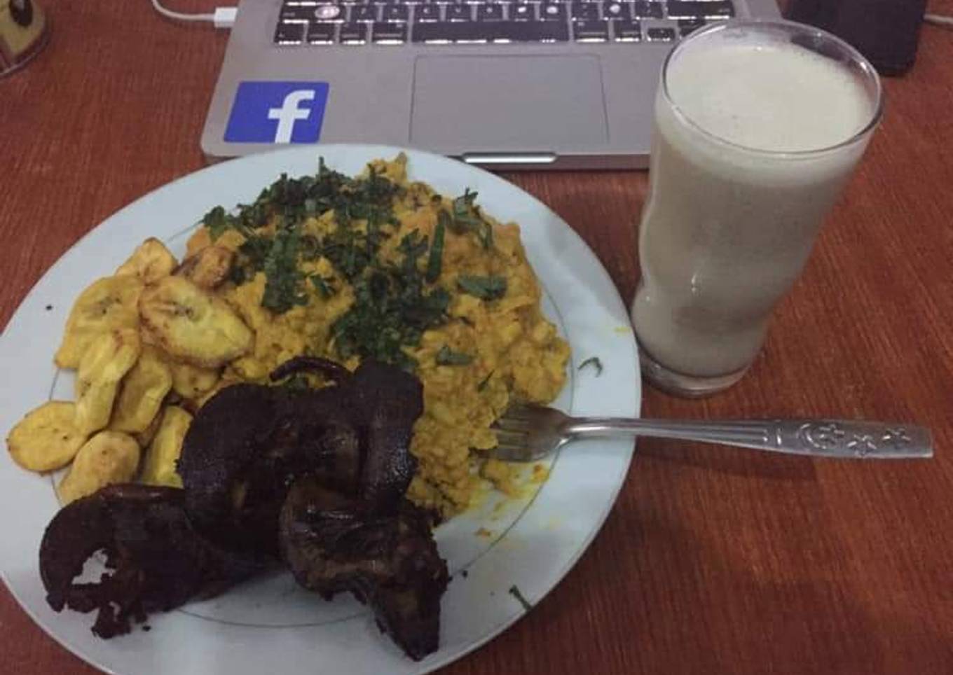 Ugba with fried snail and coconut milk