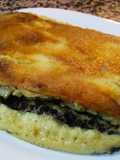 Pastel gratinado de patata, morcilla y pera